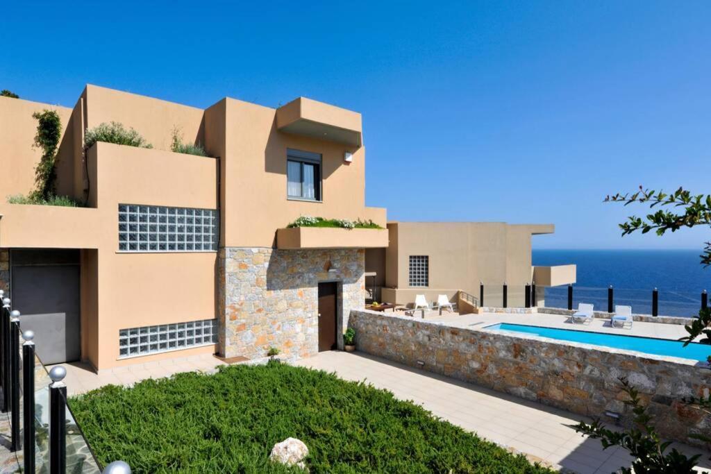 Wonderful Eco Friendly Villa Augustine Ampelo Luaran gambar
